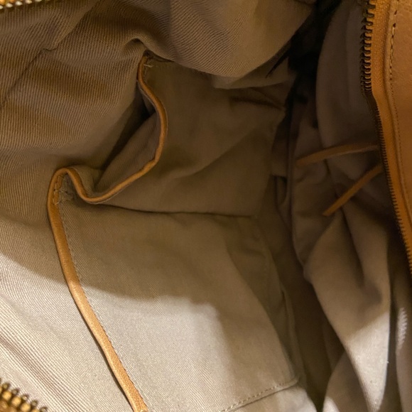 Day & Mood pale pink leather purse with adjustable strap - Picture 12 of 15